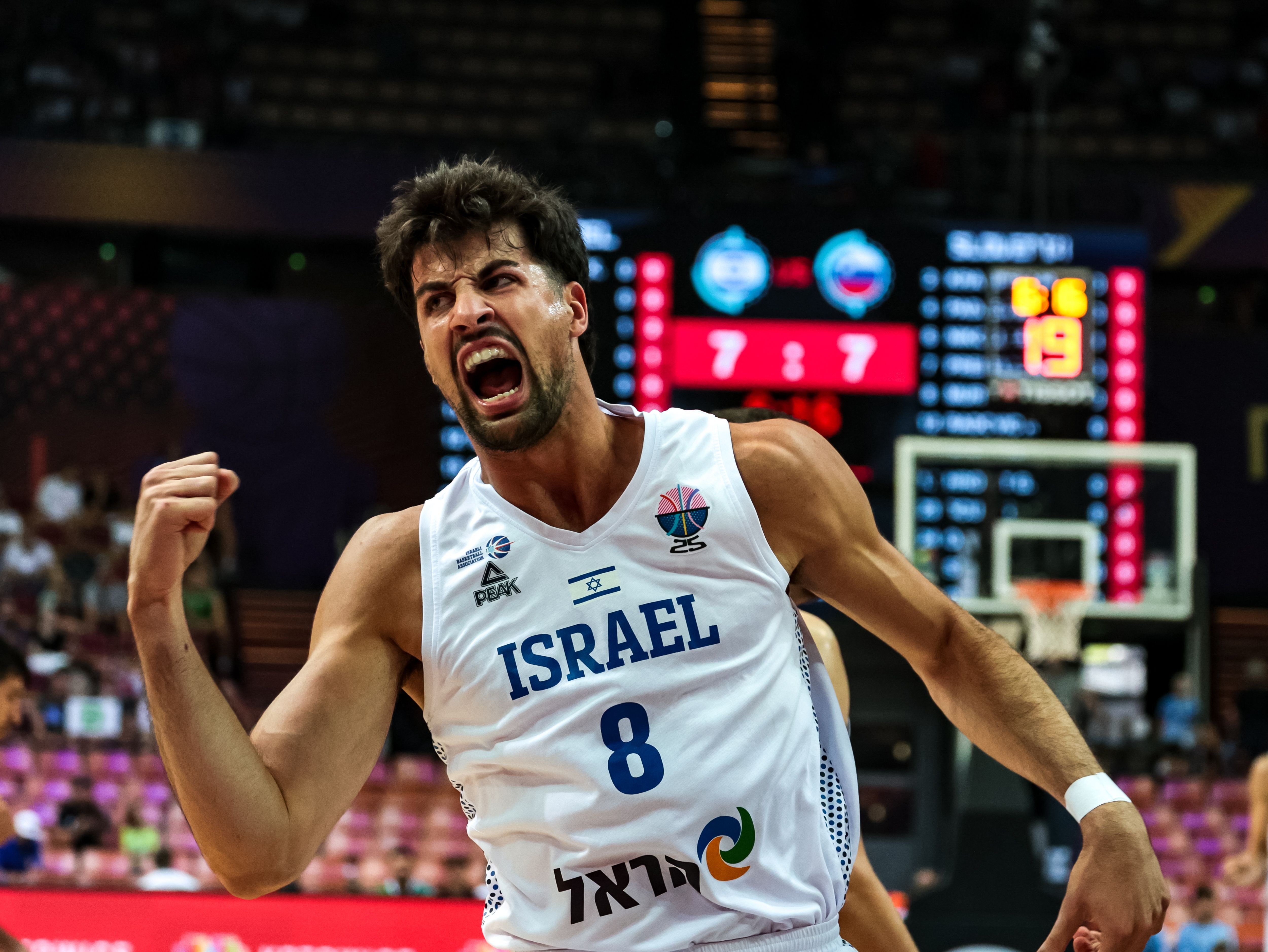 博鱼体育下载-杨瀚森队友！阿夫迪亚欧锦赛场均24.0分6.8篮板2.0助攻2.0抢断