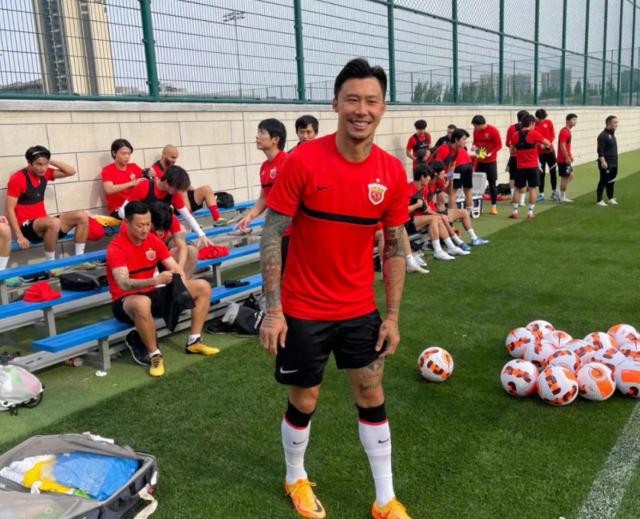 博鱼体育下载-专访张琳芃：回到梦开始的地方 为海港多绣几颗星！