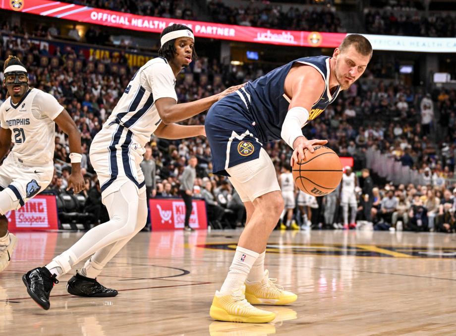 博鱼体育入口-约基奇14+15+10穆雷26分 掘金大胜灰熊10连胜